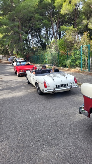 Company seminar in a convertible